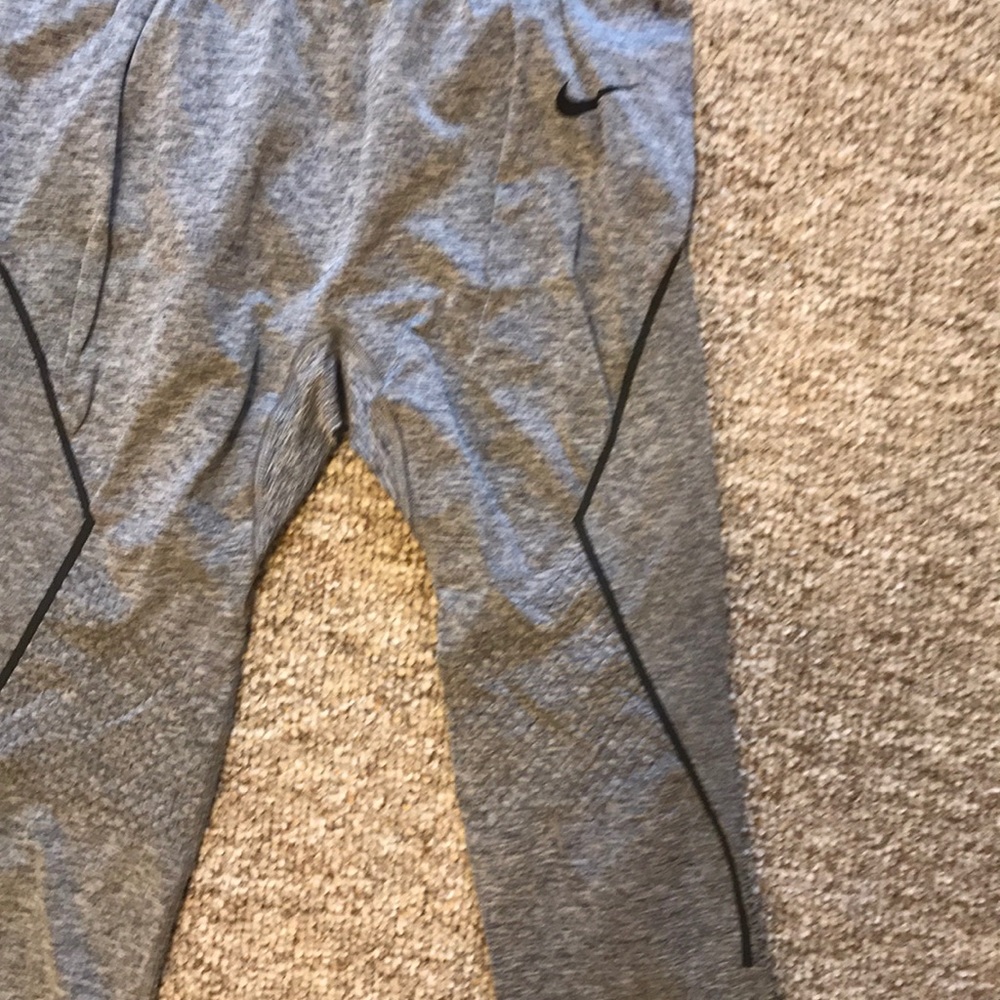 NikePro compression legging - Picture 3 of 4